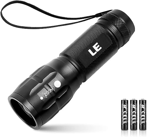 LE Torcia LED Potente Professionale LE1000, Torcia Scout da Impermeabile IPX4 da Pila LED, Torcia Tattica Militare Zoomabile, Adatta per Campeggio Emergenza Bambini（Contiene 3 batterie AAA）